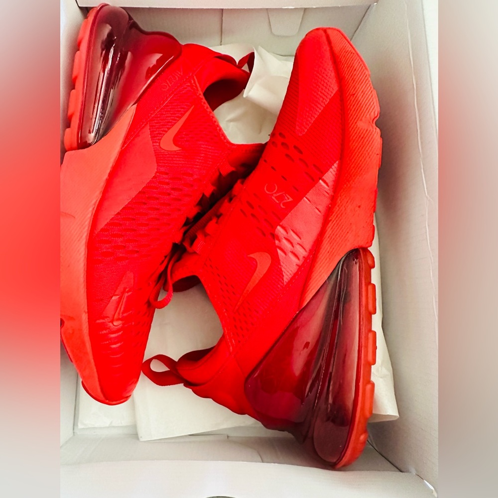Like New Nike Air Max 270